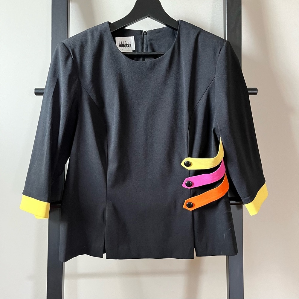 VTG Leslie Fay 10P Black Statement Work Top